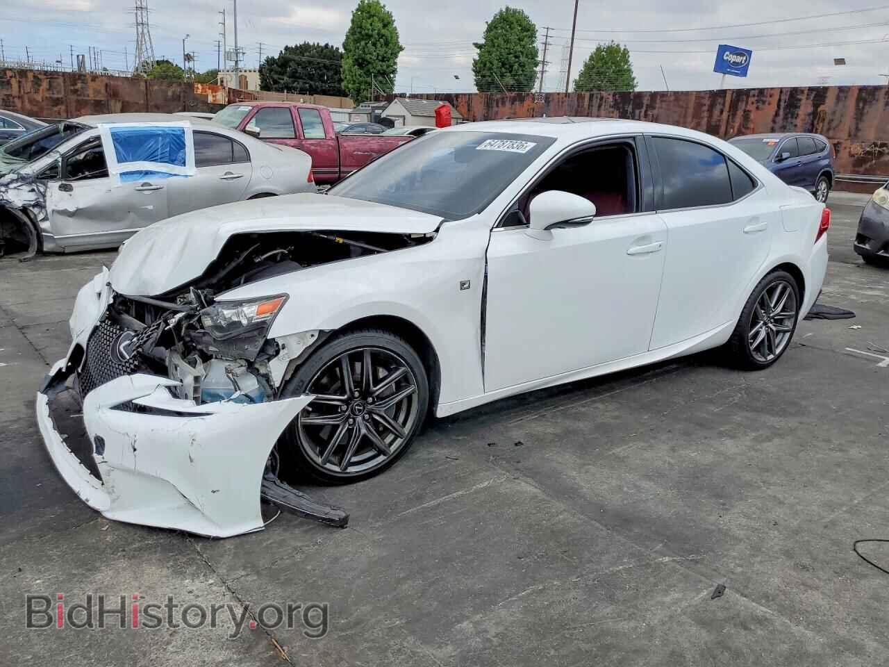 Photo JTHBA1D27G5032379 - LEXUS IS 2016