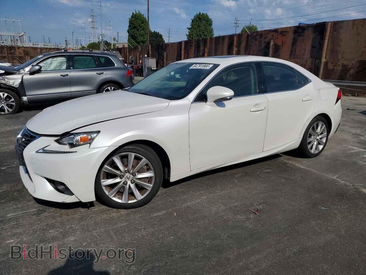 Photo JTHBA1D24G5037622 - LEXUS IS 2016