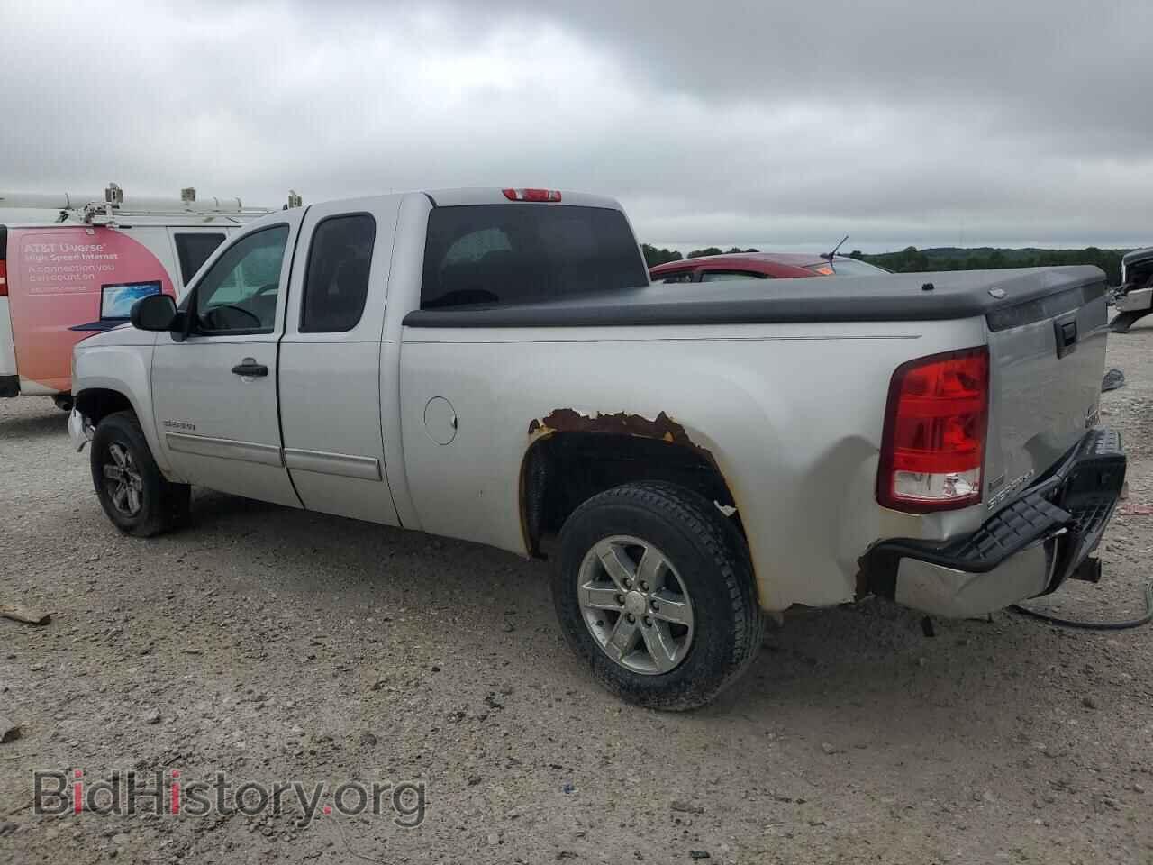 2011 GMC SIERRA - VIN: 1GTR1VE02BZ298625 - Фото 2