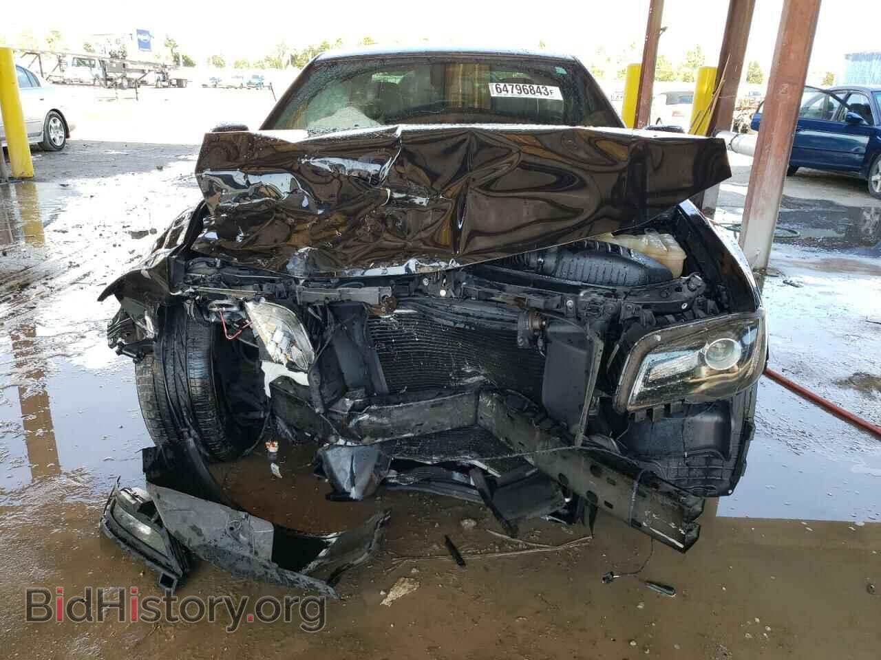 2019 CHRYSLER 300 - VIN: 2C3CCABG3KH566192 - Фото 5