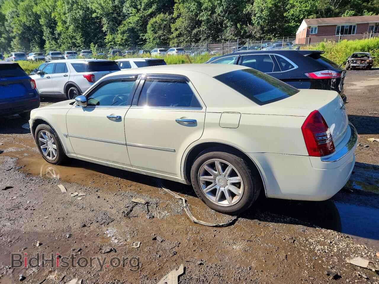 2005 CHRYSLER 300 - VIN: 2C3JA63H25H563323 - Фото 2