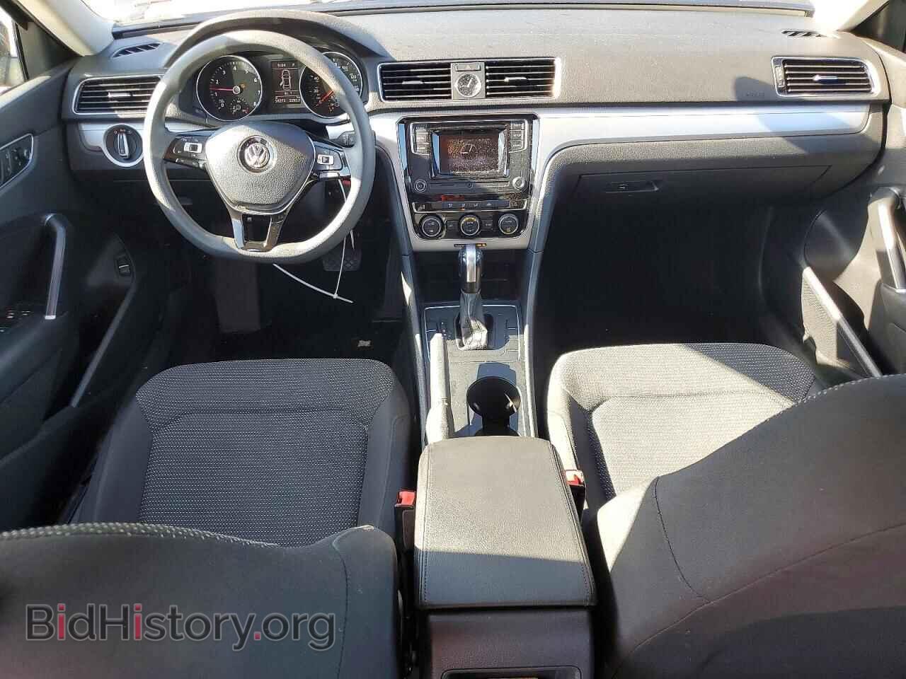 2017 VOLKSWAGEN PASSAT - VIN: 1VWAT7A31HC048885 - Photo 8