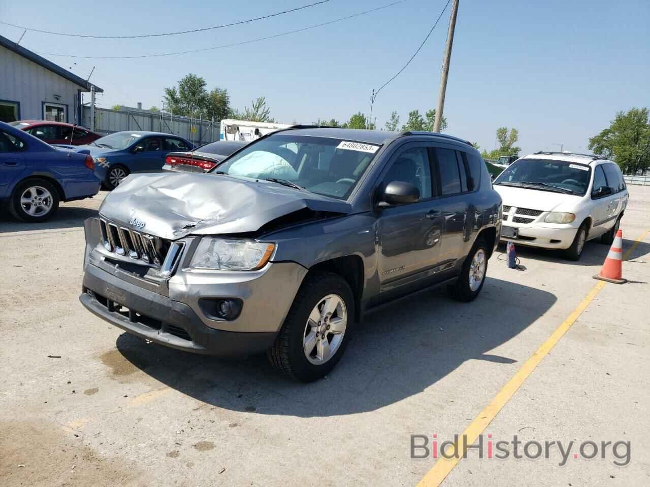 Photo 1C4NJCBA7DD102095 - JEEP COMPASS 2013