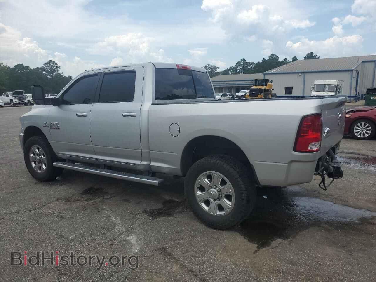 2015 RAM All Models - VIN: 3C6UR5DL4FG674320 - Фото 2