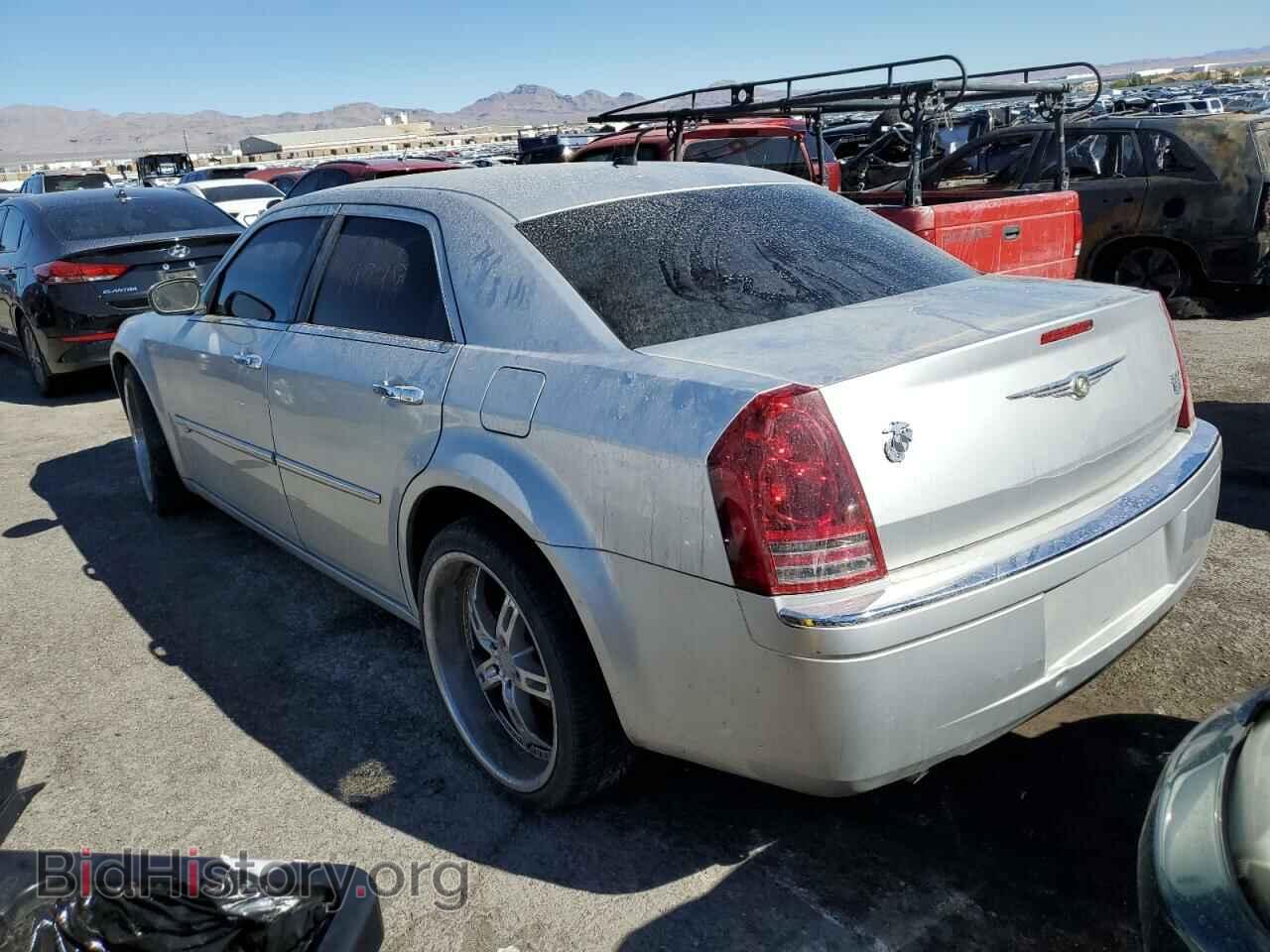 2008 CHRYSLER 300 - VIN: 2C3KA63H58H140213 - Фото 3