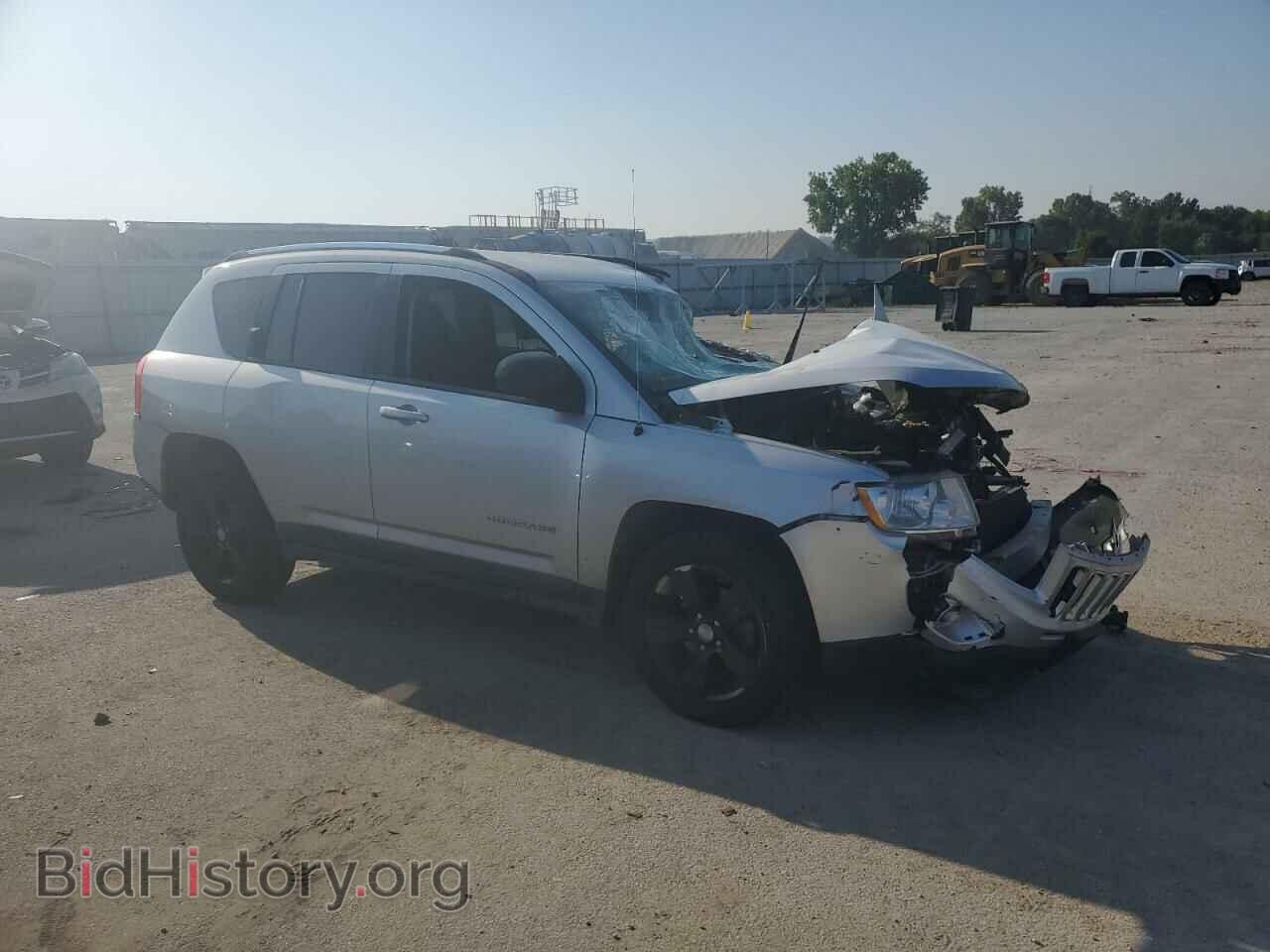 2011 JEEP COMPASS - VIN: 1J4NF1FB2BD197472 - Photo 4