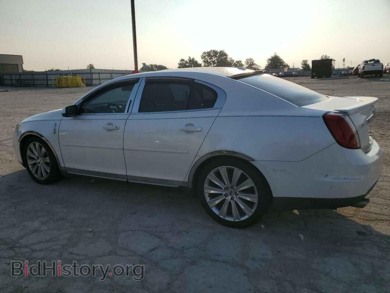 2010 LINCOLN MKS - VIN: 1LNHL9FT7AG612023 - Фото 2