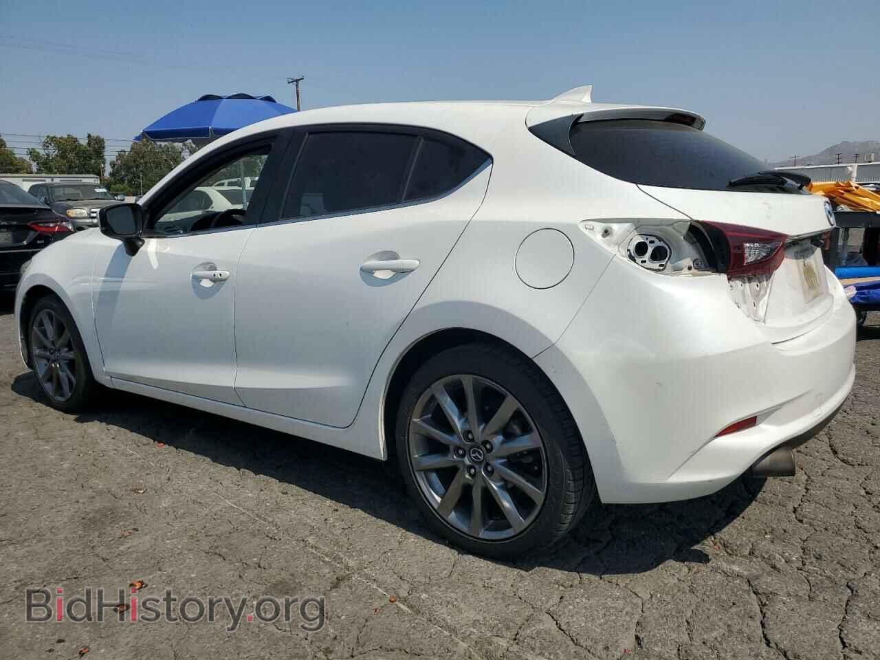2018 MAZDA 3 - VIN: 3MZBN1L37JM273731 - Фото 2