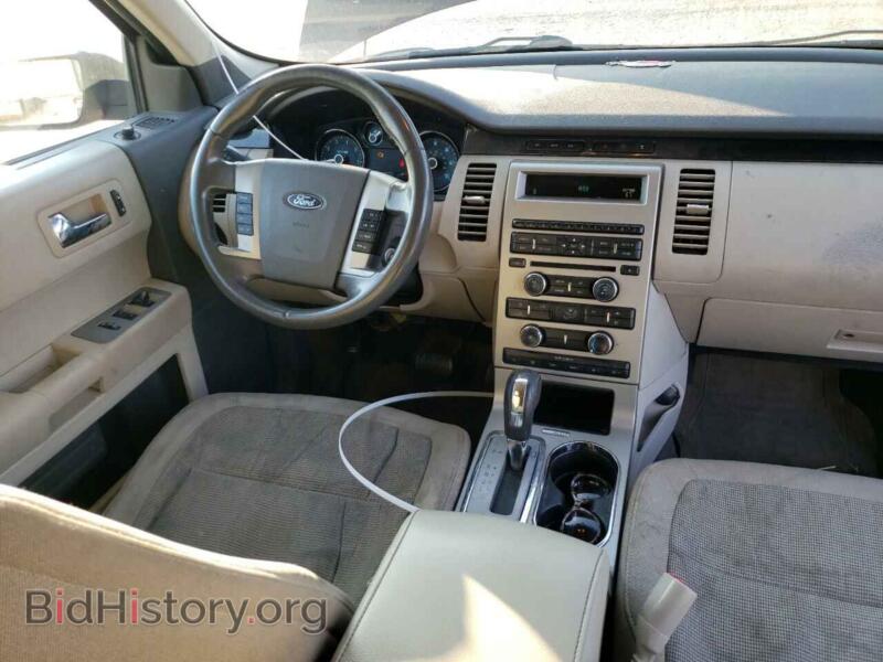 2010 Ford FLEX (VIN 2FMGK5BC4ABA91055) — фото 8 из 13