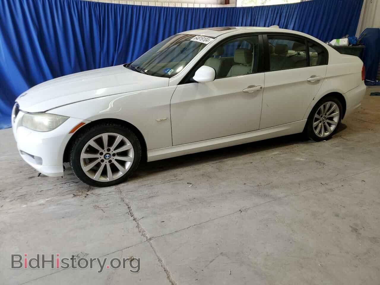 Фотография WBAPH77569NM28766 - BMW 3 SERIES 2009