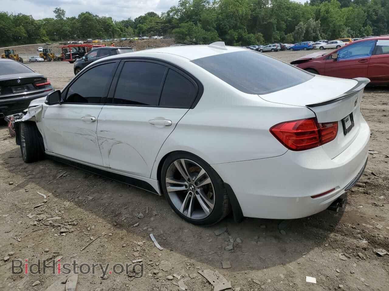 2013 BMW 3 SERIES - VIN: WBA3B3C57DF532569 - Фото 2