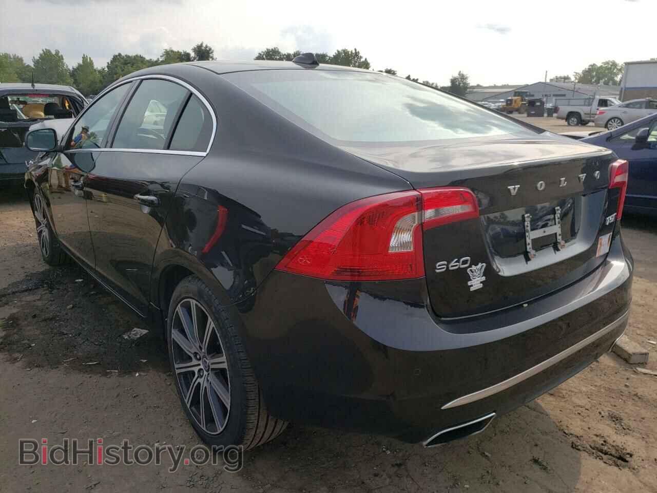 2016 VOLVO S60 - VIN: LYV612TK8GB100151 - Фото 2