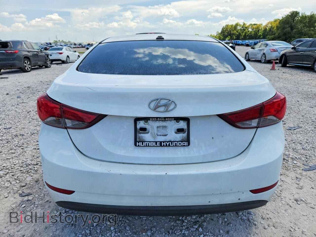 2016 HYUNDAI ELANTRA - VIN: 5NPDH4AE2GH766577 - Фото 6