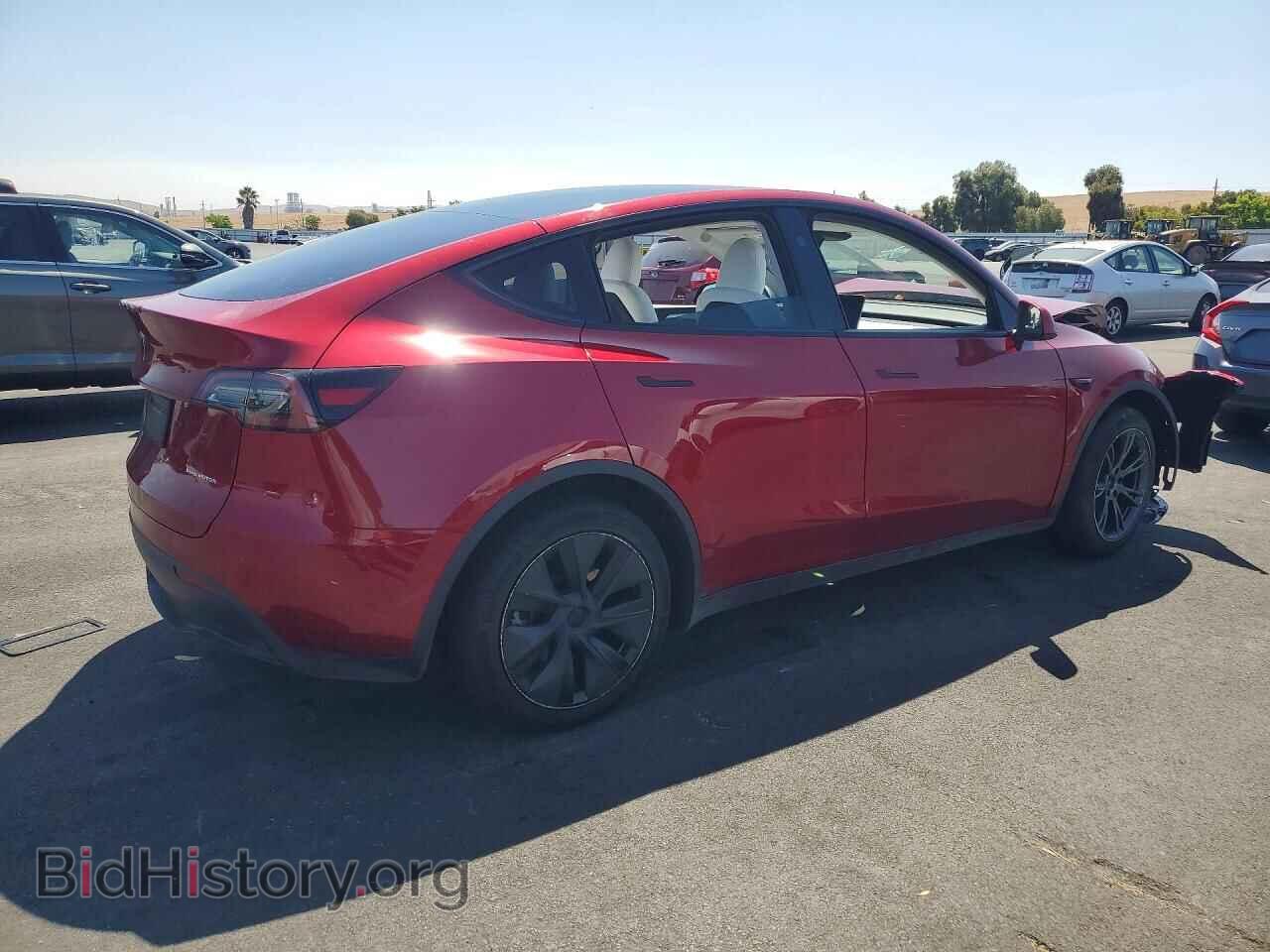 2024 TESLA MODEL Y - VIN: 7SAYGAEE8RF163831 - Фото 3