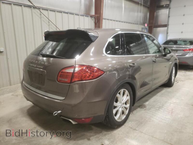 2012 Porsche CAYENNE (VIN WP1AE2A2XCLA90065) — photo 4 of 10