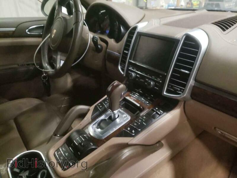 2012 Porsche CAYENNE (VIN WP1AE2A2XCLA90065) — photo 9 of 10