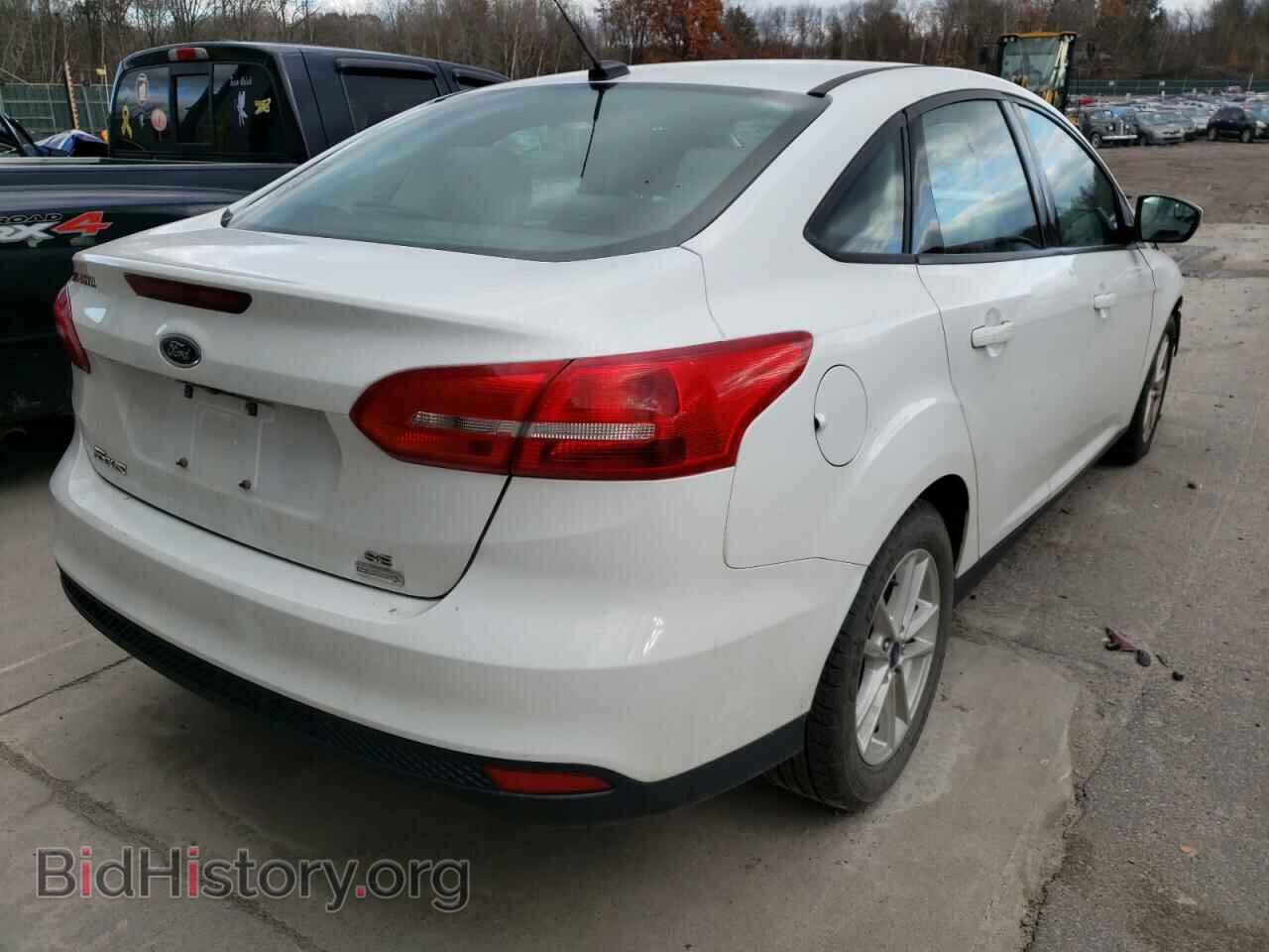 2017 FORD FOCUS - VIN: 1FADP3FE2HL317991 - Photo 4