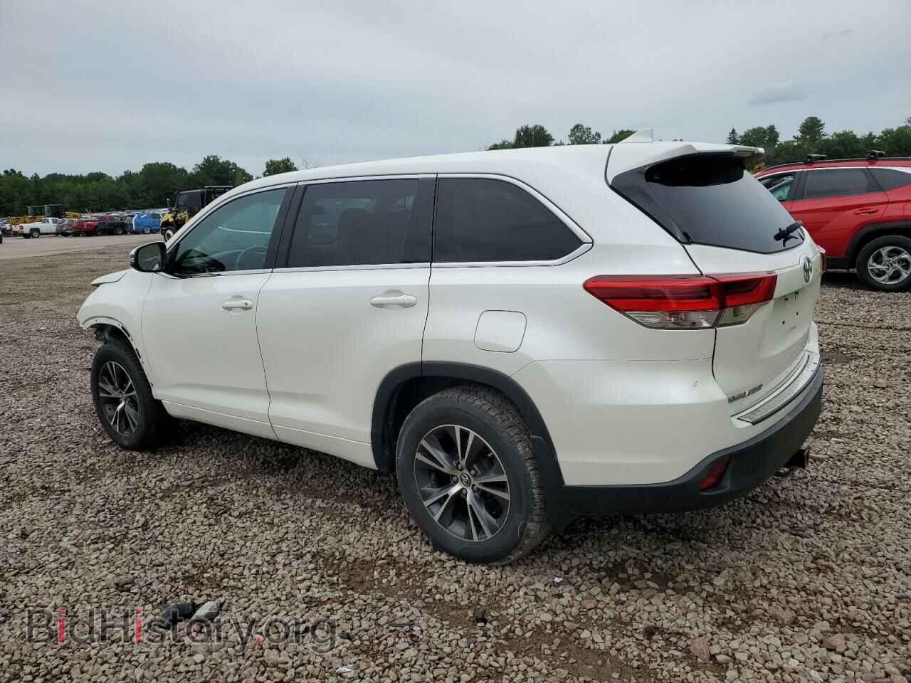 2018 TOYOTA HIGHLANDER - VIN: 5TDBZRFH9JS875575 - Фото 2