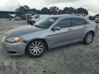 2013 Chrysler 200 Touring, серебристый — VIN 1C3CCBBB2DN695612, Copart