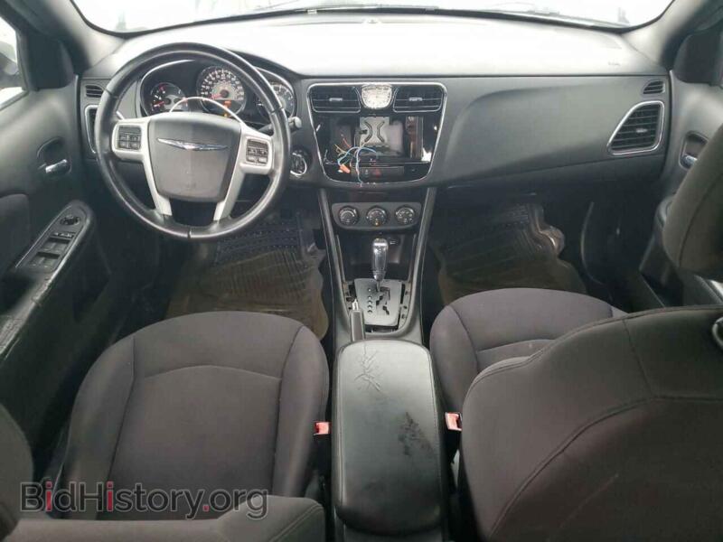 2013 Chrysler 200 (VIN 1C3CCBBB2DN695612) — фото 8 из 12