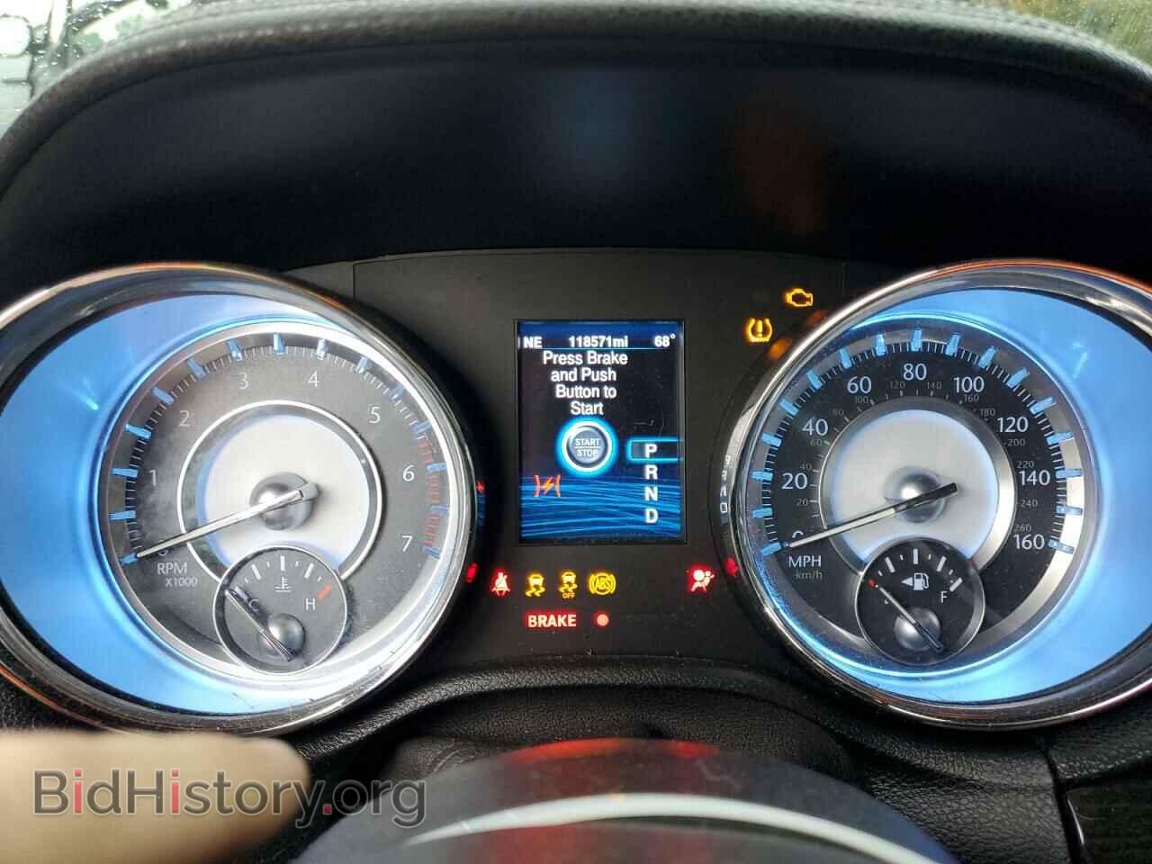 2014 CHRYSLER 300 - VIN: 2C3CCAET8EH347144 - Фото 9
