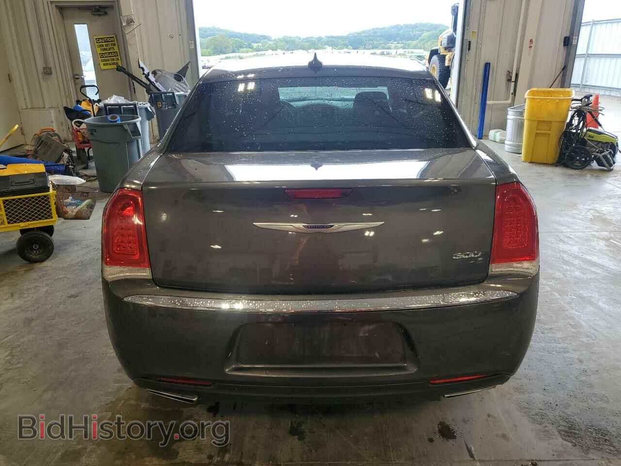 2019 CHRYSLER 300 - VIN: 2C3CCAAGXKH610321 - Фото 6