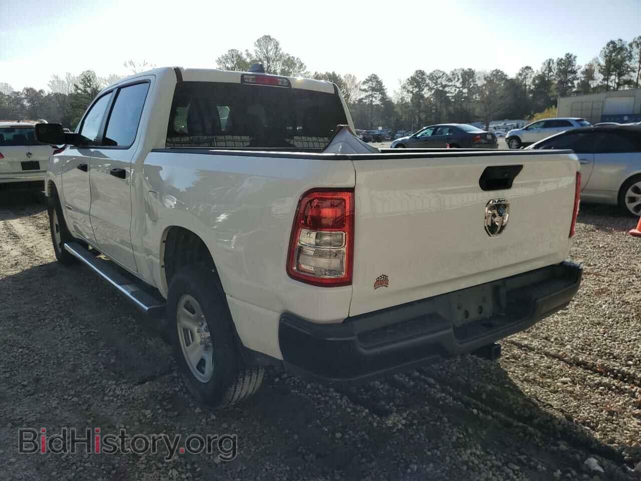 2019 RAM 1500 - VIN: 1C6RREGT5KN638686 - Фото 3