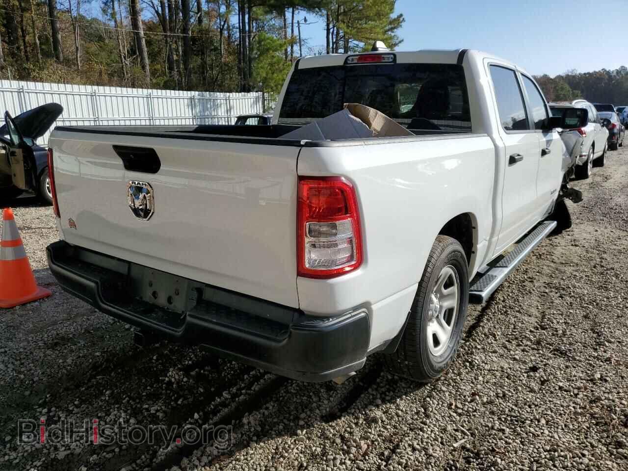 2019 RAM 1500 - VIN: 1C6RREGT5KN638686 - Фото 4
