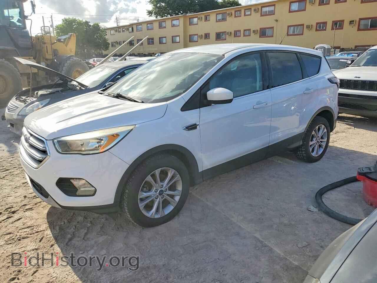 Фотография 1FMCU0GD0HUB49213 - FORD ESCAPE 2017