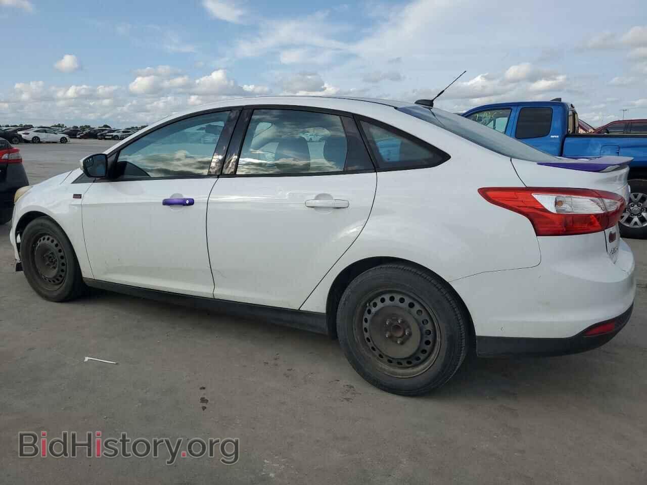 2013 FORD FOCUS - VIN: 1FADP3F2XDL363889 - Фото 2
