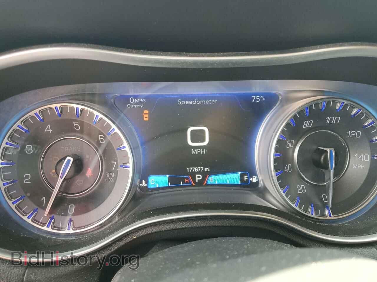 2015 CHRYSLER 300 - VIN: 2C3CCAAG4FH846484 - Фото 9