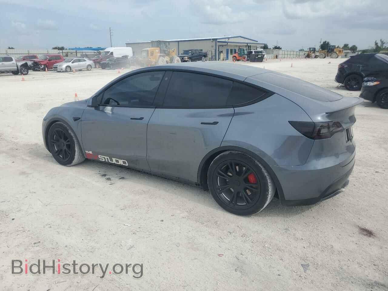 2022 TESLA MODEL Y - VIN: 7SAYGDEF1NF377158 - Фото 2