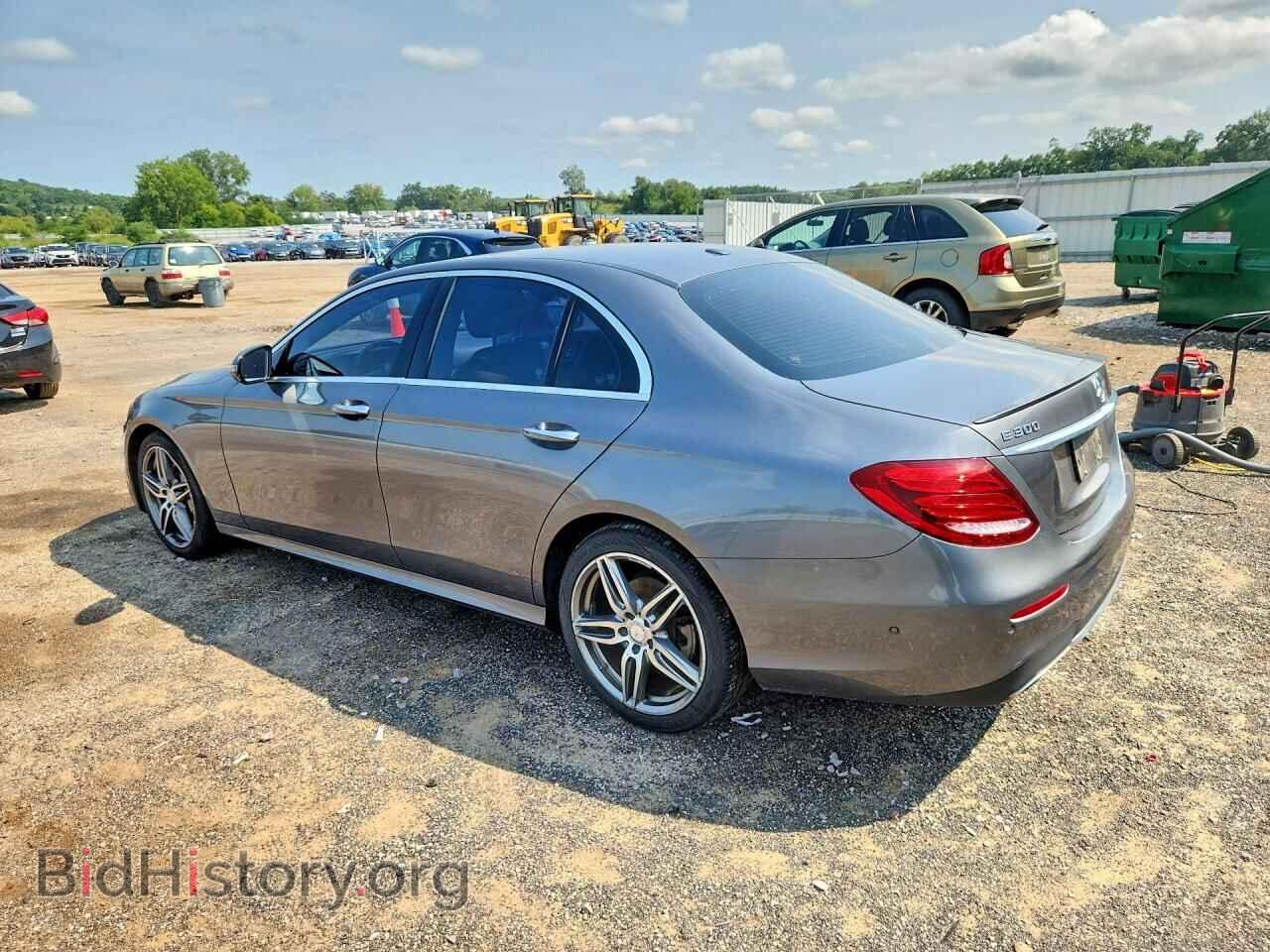 2017 MERCEDES-BENZ E-CLASS - VIN: WDDZF4KB8HA146850 - Фото 2