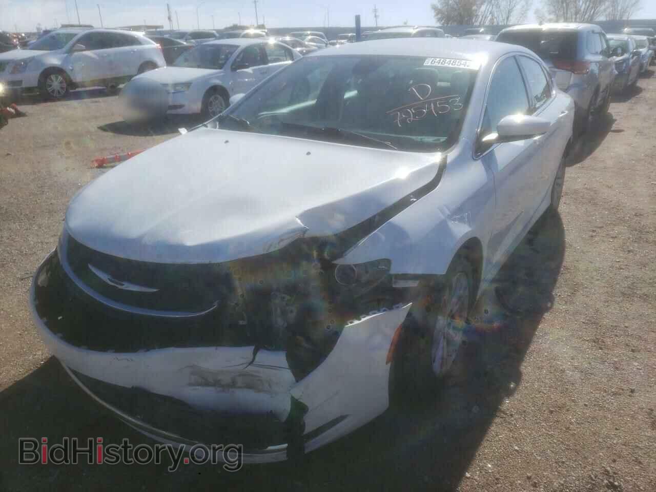 2015 CHRYSLER 200 - VIN: 1C3CCCAB3FN725453 - Фото 2