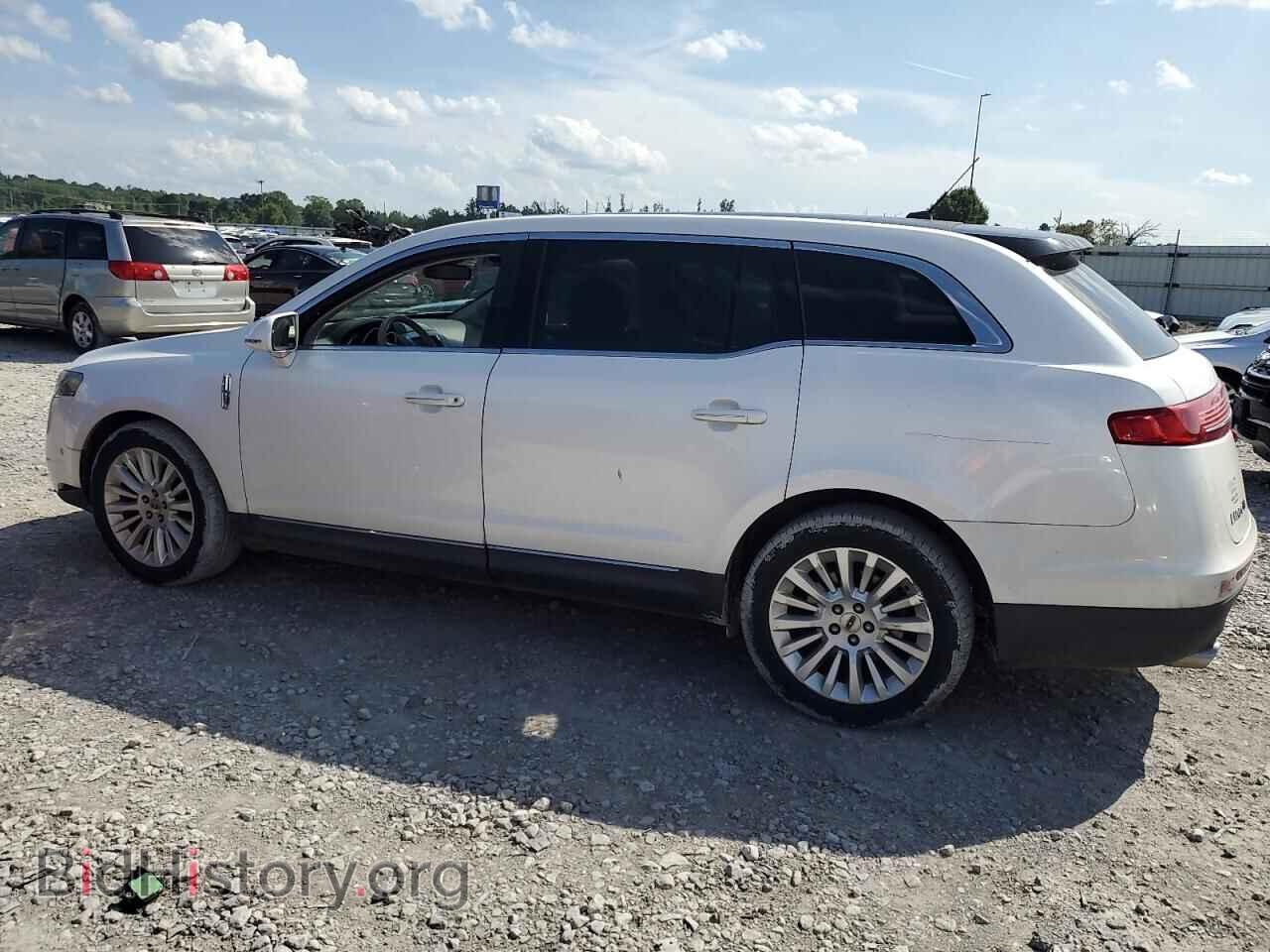 2012 LINCOLN MKT - VIN: 2LMHJ5AT0CBL52679 - Фото 2