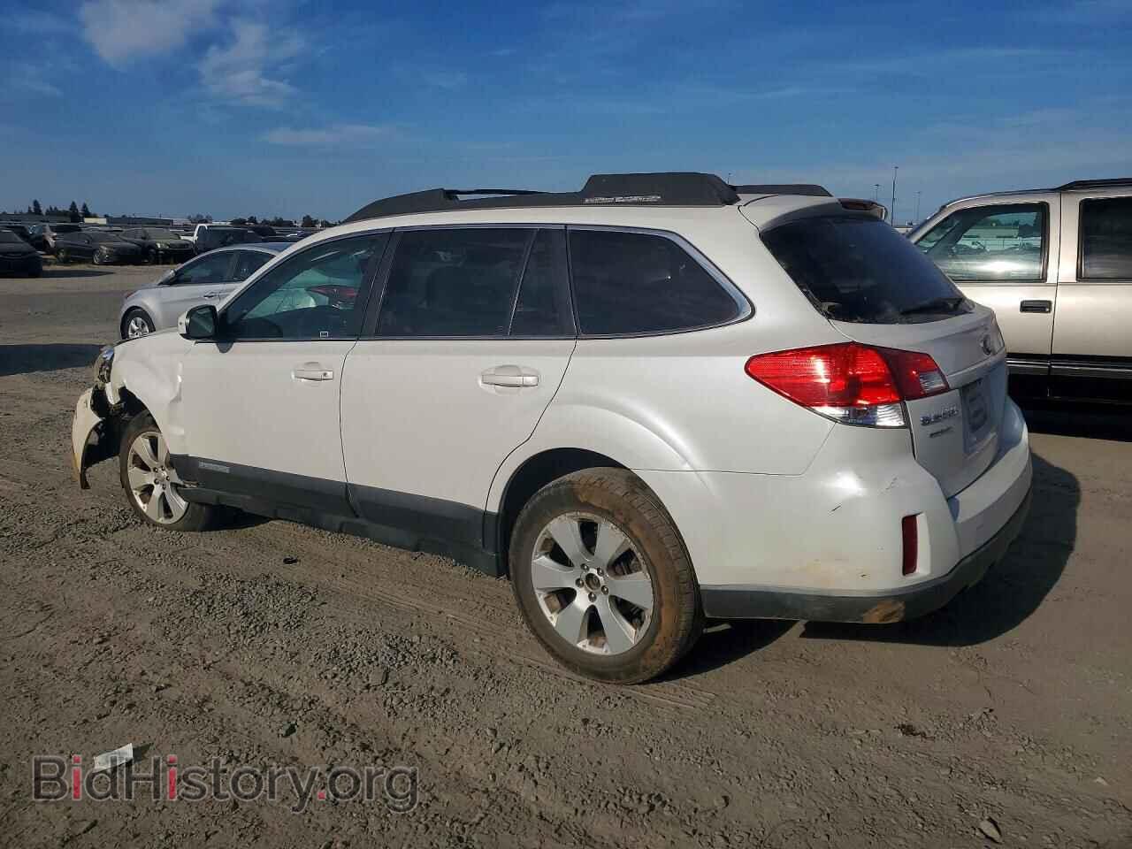 2010 SUBARU OUTBACK - VIN: 4S4BRCCC8A3352910 - Photo 2