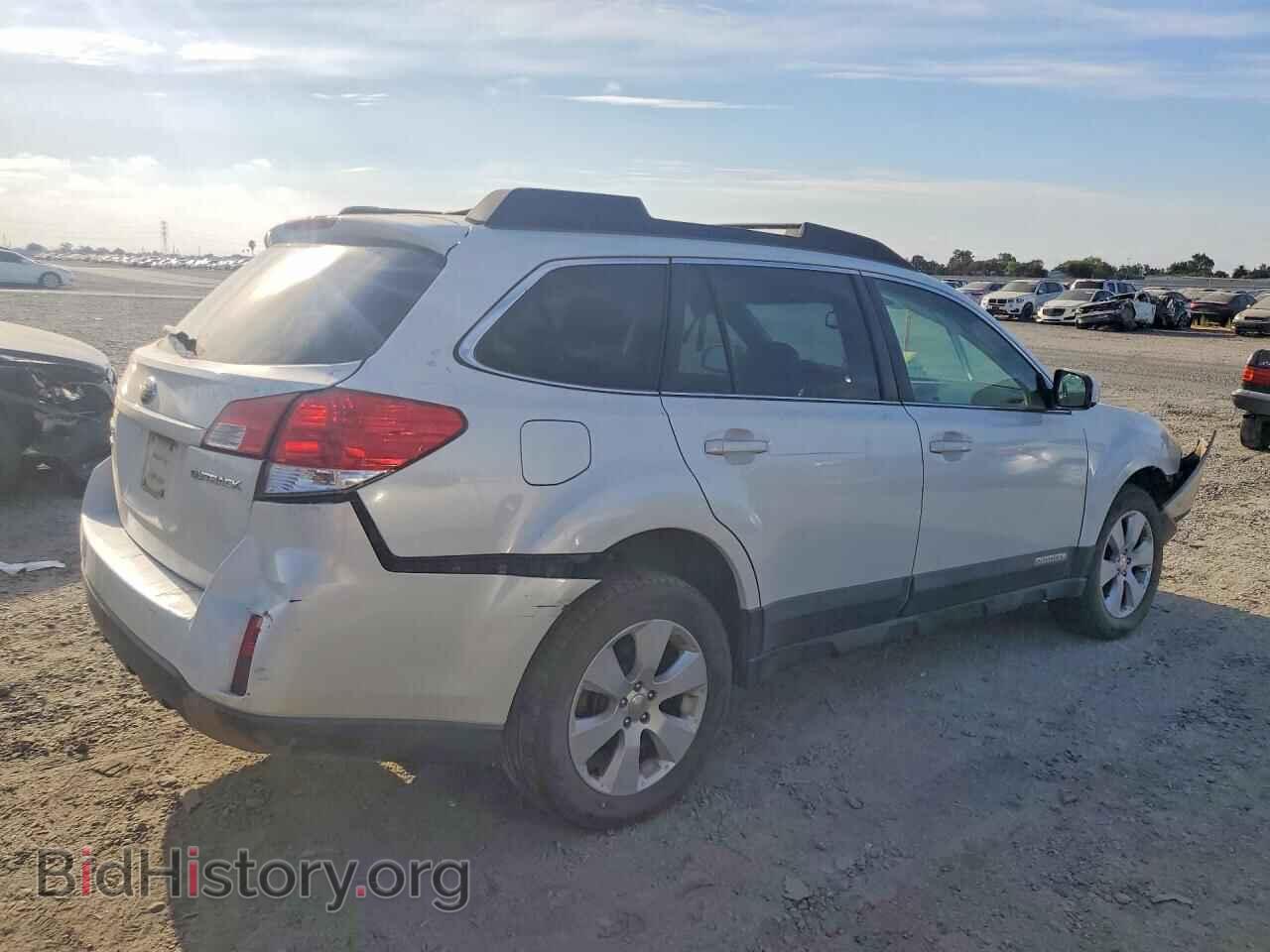 2010 SUBARU OUTBACK - VIN: 4S4BRCCC8A3352910 - Photo 3