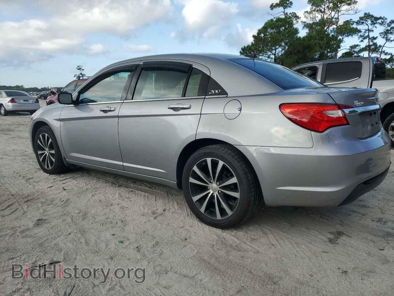 2013 CHRYSLER 200 - VIN: 1C3CCBBB0DN745763 - Фото 2
