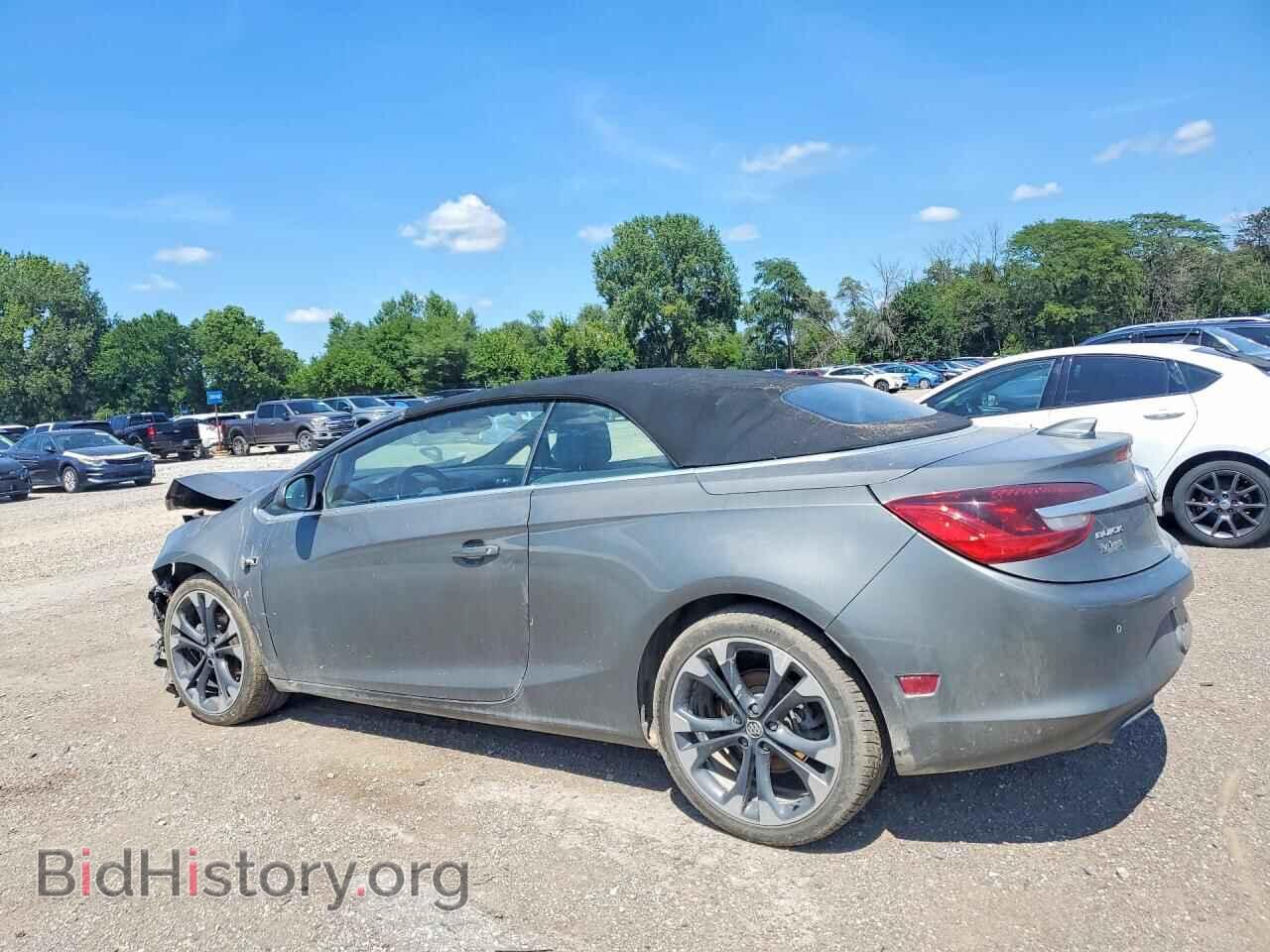 2018 BUICK CASCADA - VIN: W04WH3N5XJG045104 - Photo 2