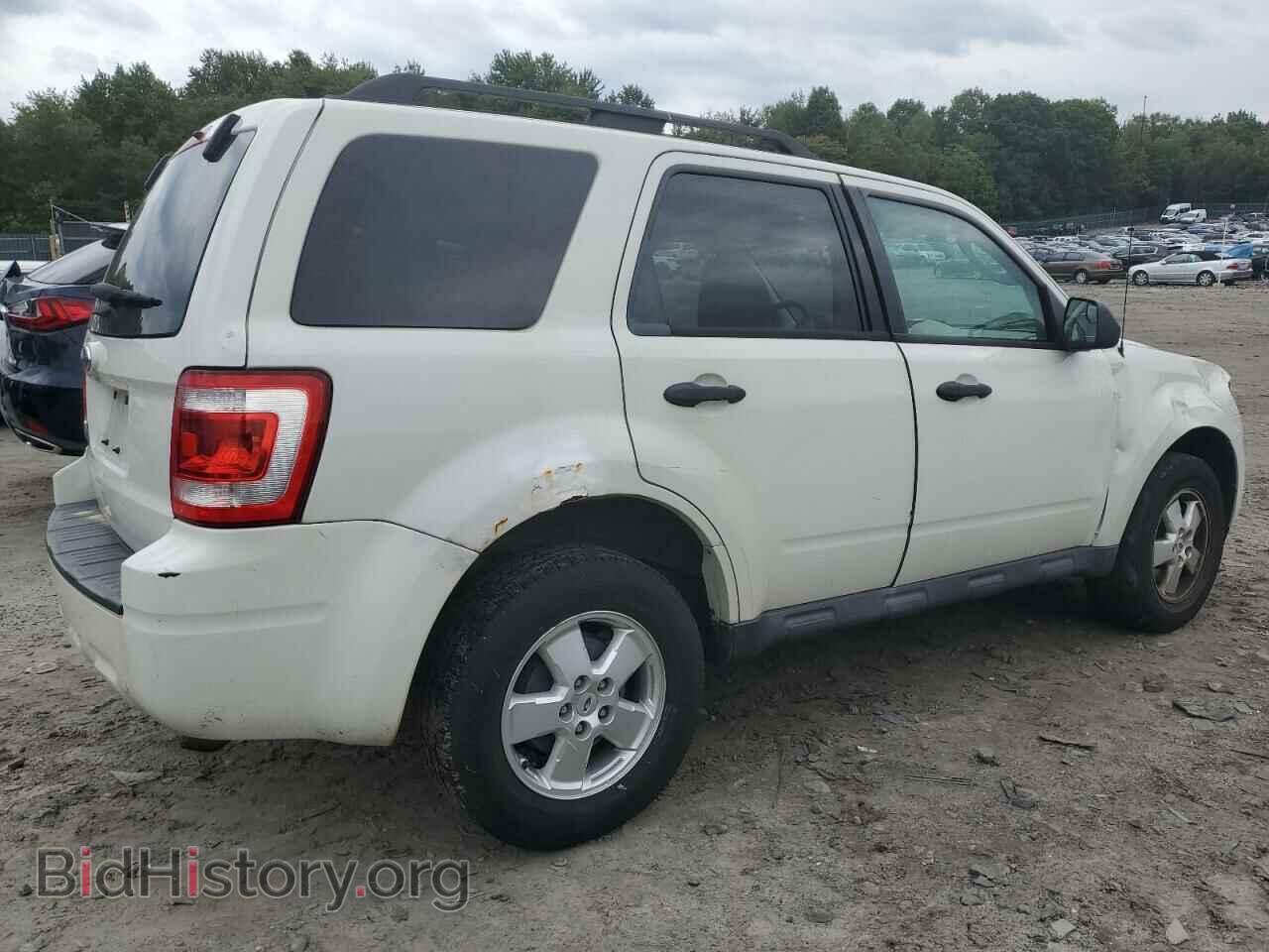 2011 FORD ESCAPE - VIN: 1FMCU9D73BKC47500 - Фото 3