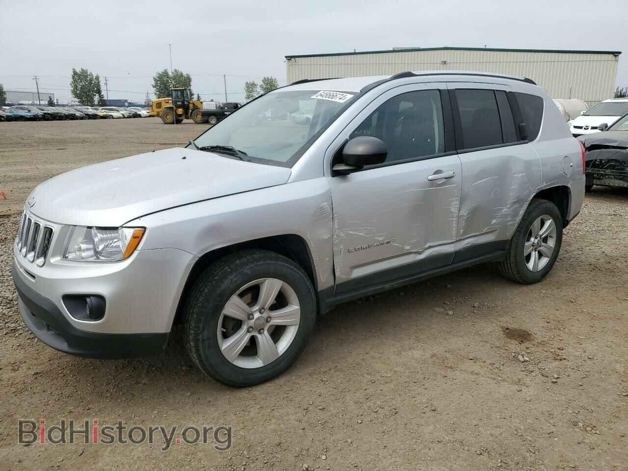 Photo 1J4NT4FB9BD260321 - JEEP COMPASS 2011
