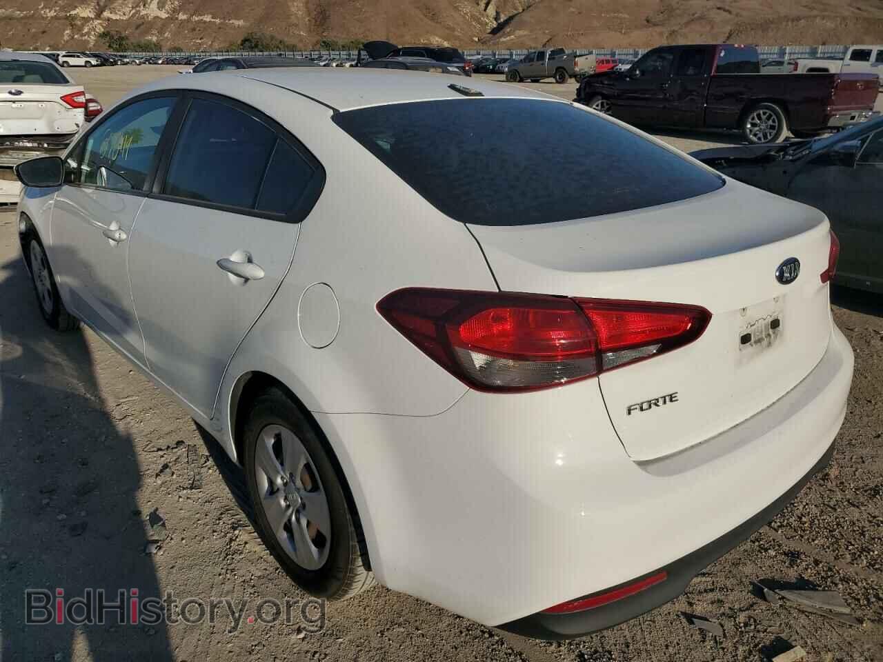 2017 KIA FORTE - VIN: 3KPFK4A73HE093008 - Фото 3