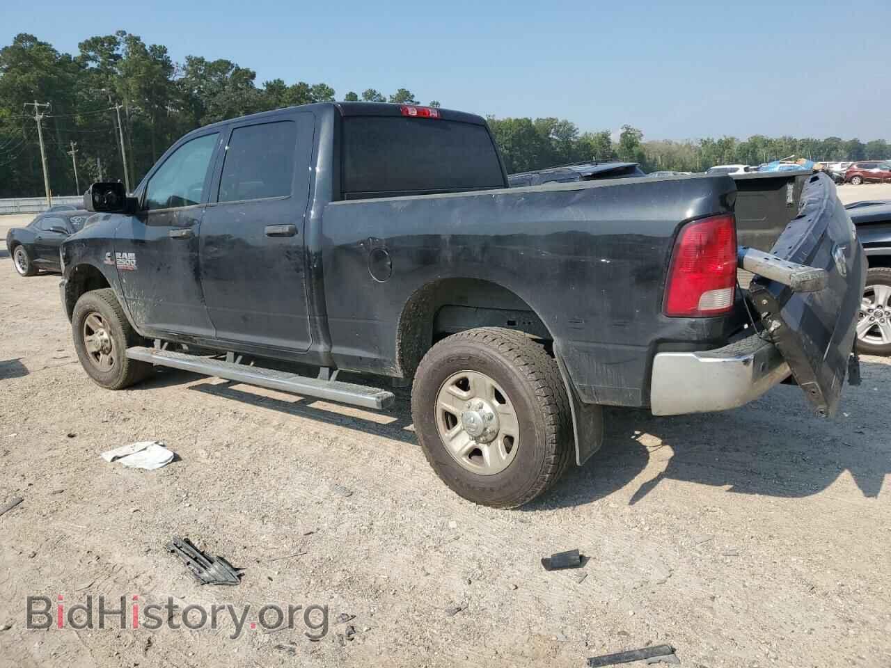 2018 RAM All Models - VIN: 3C6UR5CL1JG109999 - Фото 2
