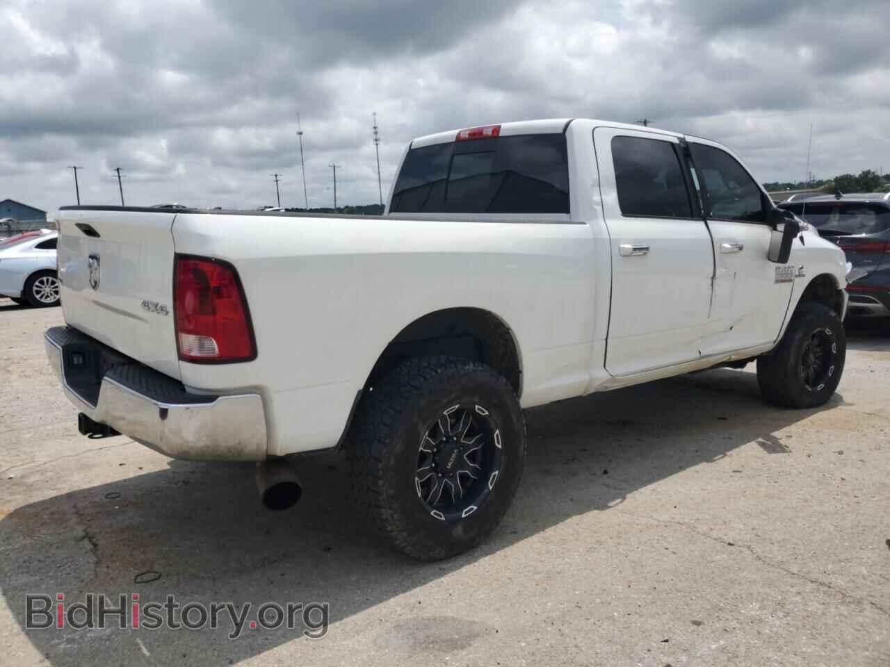 2014 RAM All Models - VIN: 3C6UR5DL4EG217652 - Photo 3
