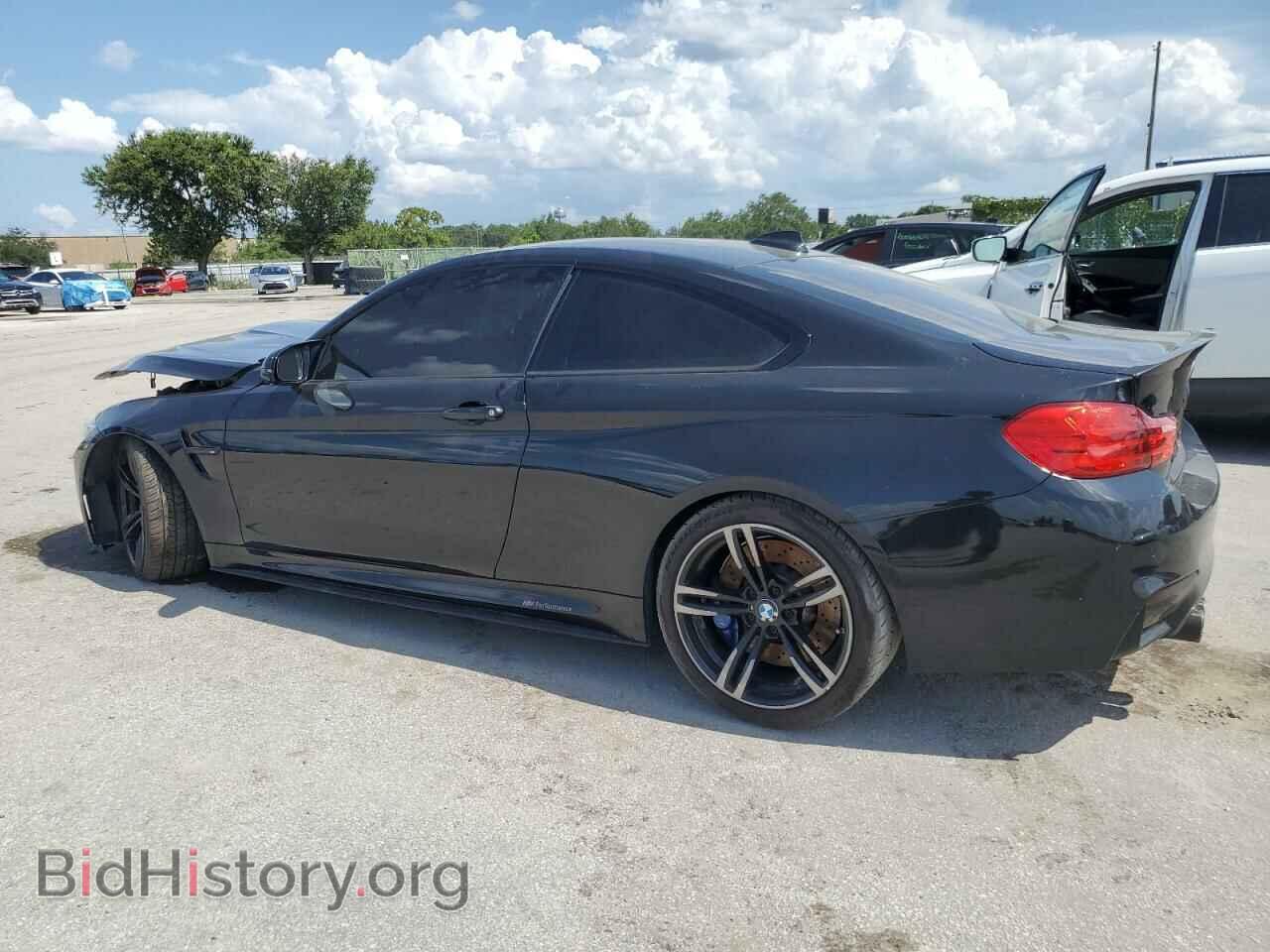 2016 BMW M4 - VIN: WBS3R9C52GK338151 - Фото 2