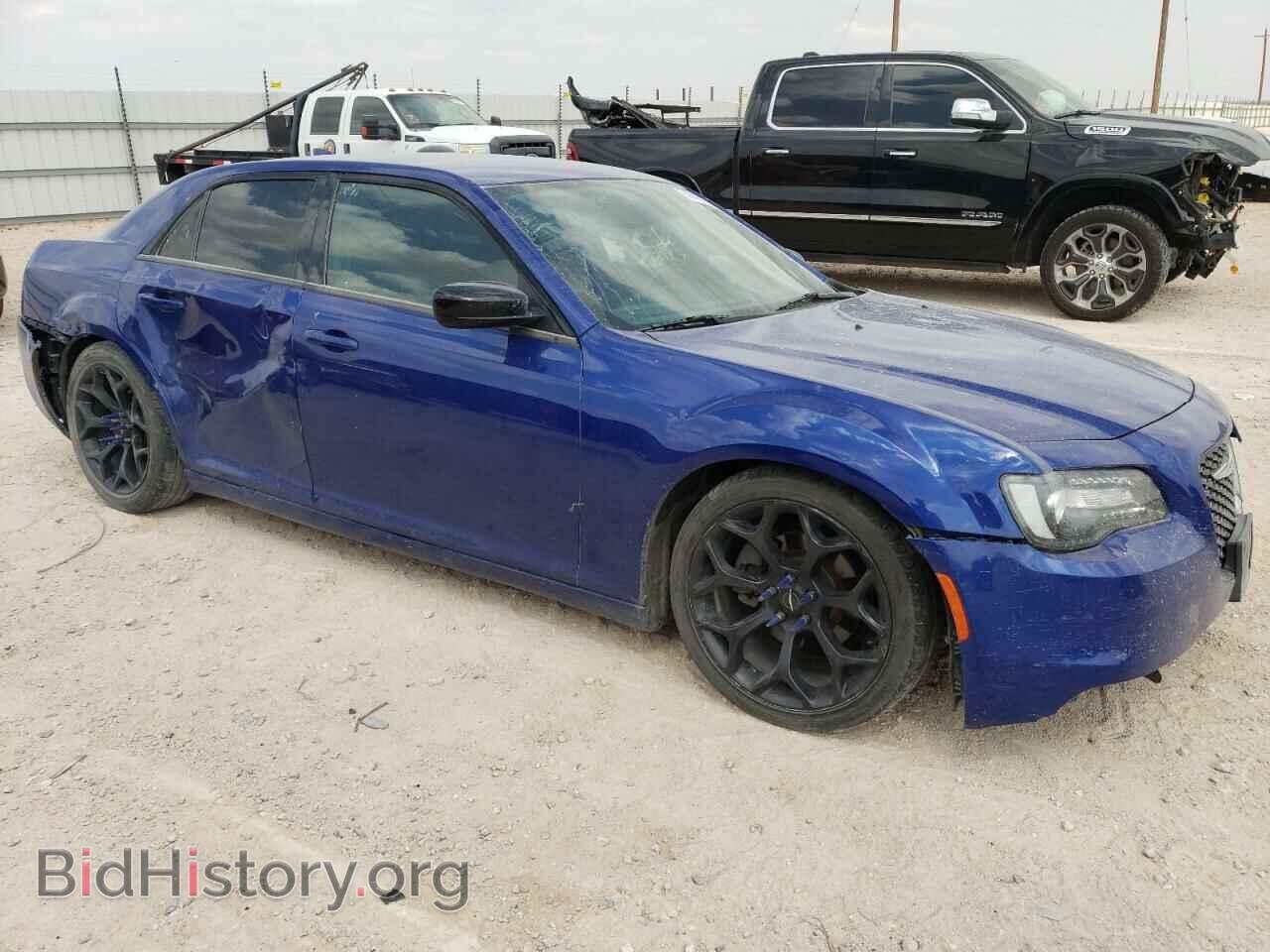 2019 CHRYSLER 300 - VIN: 2C3CCAAG2KH614363 - Фото 4