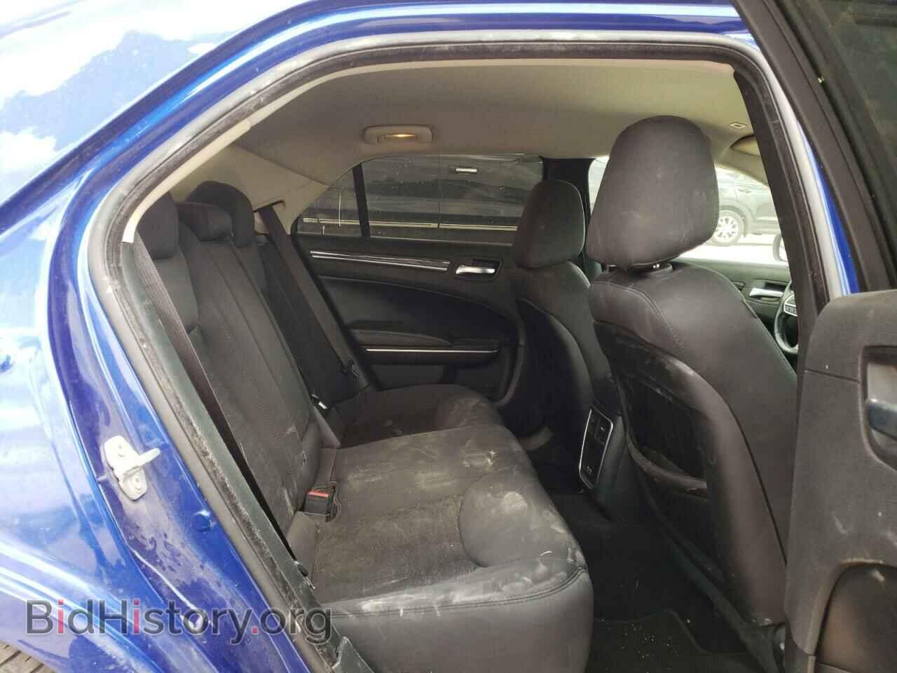 2019 CHRYSLER 300 - VIN: 2C3CCAAG2KH614363 - Фото 10