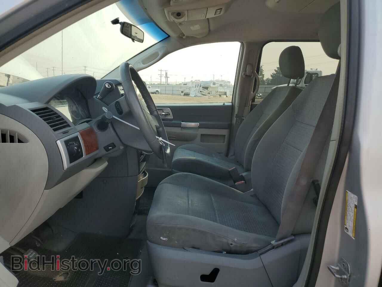 2008 CHRYSLER MINIVAN - VIN: 2A8HR54PX8R688080 - Фото 7