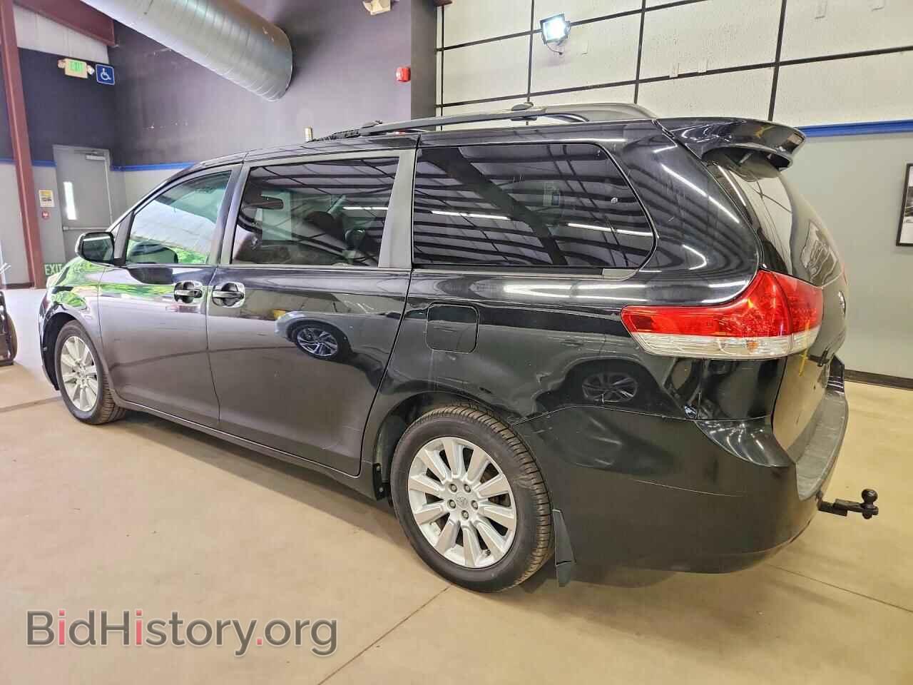 2011 TOYOTA SIENNA - VIN: 5TDJK3DC9BS029548 - Фото 2
