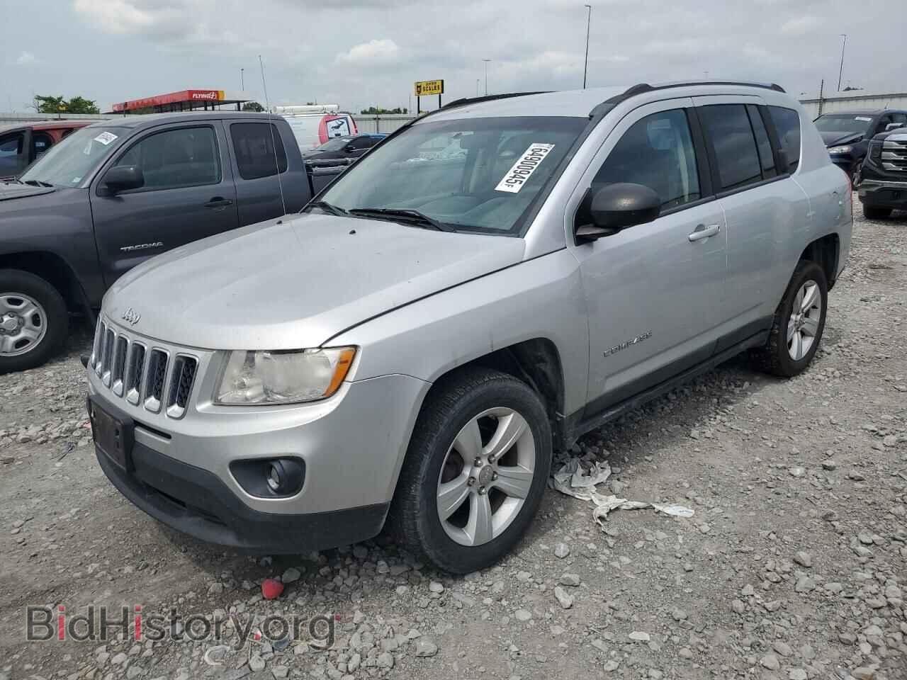 Photo 1J4NT1FB6BD215948 - JEEP COMPASS 2011